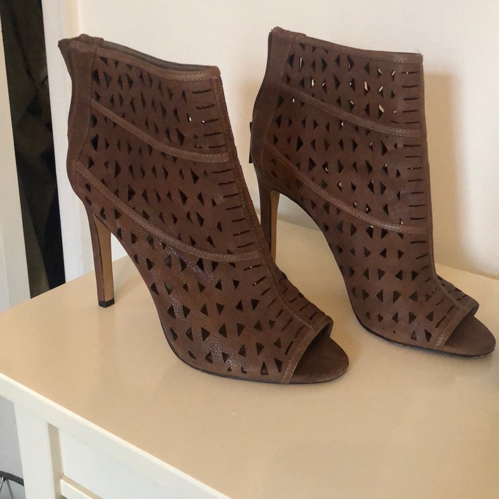 Vince Camuto Peep Toe Heels - like new